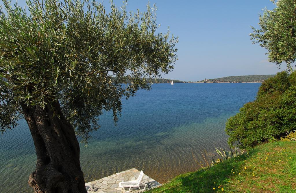 Villa Saint Andrews Bay Milina Habitación foto